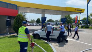 Accident și incendiu în benzinăria Petrom de la Podul Viilor