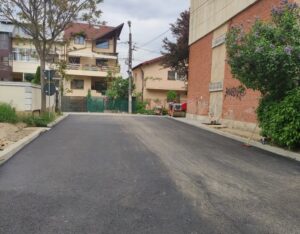 Noi locuri de parcare într-un cartier din Pitești