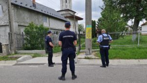 Doi bărbați electrocutați în curtea bisericii! Unul este preot