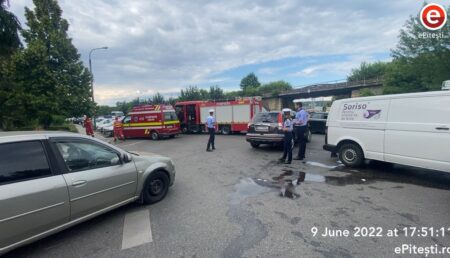 Pitești: Accident lângă Ștrand! 3 mașini distruse