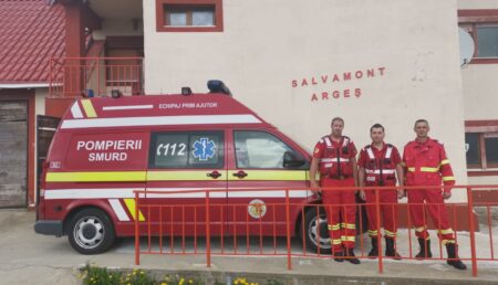 Echipaj de paramedici SMURD pe Transfăgărășan
