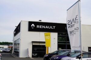 Un motor aflat și în dotarea modelelor Dacia trimite Renault în instanță
