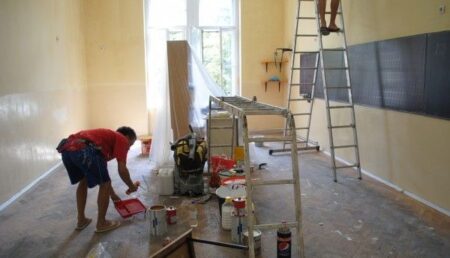 Zece școli și grădinițe din Pitești intră în reparații