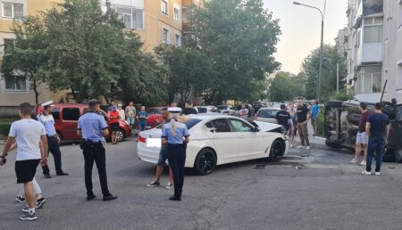 Pitești. Accident în Găvana! Un BMW a intrat într-o Dacie! Ambele sunt „praf”!