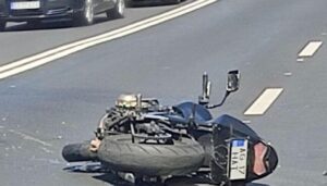 Argeș. Accident cu motociclist! A ajuns la spital