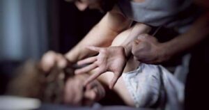 Trimis în judecată după ce a intrat într-un apartament din Pitești și a violat proprietara