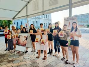 Pitești: IconArT – Icoanele pe lemn sunt gata de vernisaj!