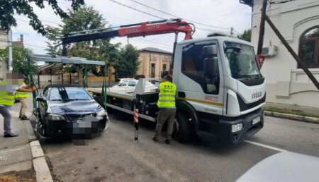 Atenție șoferi! Zeci de amenzi și mașini ridicate în Pitești