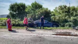 Accident grav pe Autostradă. Un BMW Seria 5 implicat