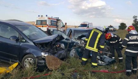 Accident cu trei mașini în Argeș! Există și victime!
