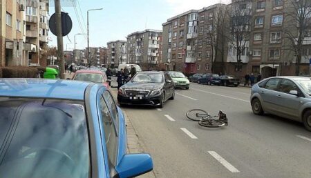 Biciclist lovit de mașină în Pitești!