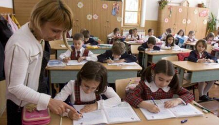 Situația gravă din școlile din România: „1000 de profesori nu au studii superioare”