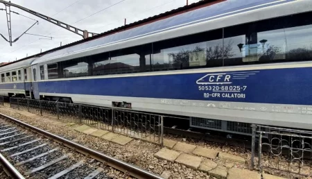 Incredibil! Un tren așteptat în Gara Golești a făcut „pana prostului”!
