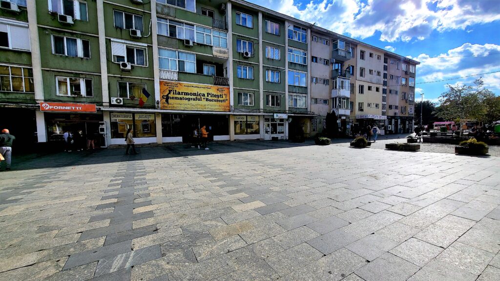 Filarmonica Pitești-Pitești: Instituție importantă din subordinea Primăriei angajează