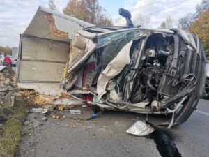 Argeș. S-a răsturnat! Dezastru pe drum!