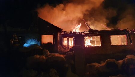 Argeș: A fumat până a dat foc la casă
