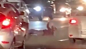Pitești. Scene incredibile în Centru: Un bărbat întins pe jos a creat haos și panică