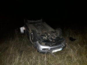 Argeș. Accident, mașină răsturnată! Un bărbat a ajuns la spital