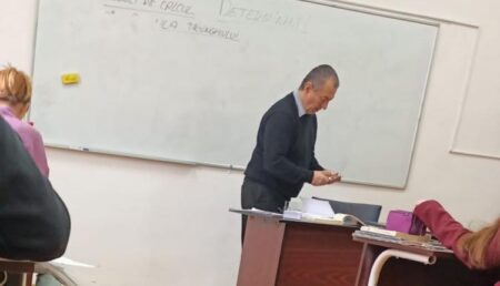 Un fost lider al lumii interlope a ajuns profesor de matematică într-un colegiu din România