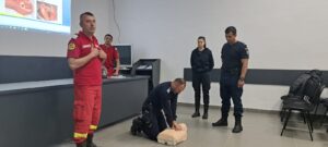 Jandarmii argeșeni iau lecții de prim-ajutor