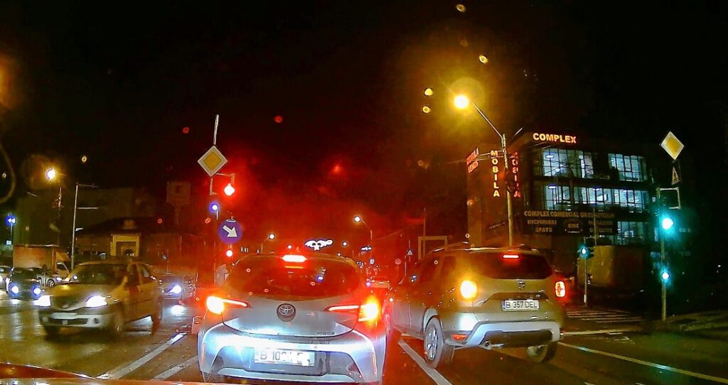 Pitești. Tupeu, nesimțire și haos spre Mircea Eliade! Poliția și Primăria au obligația să intervină