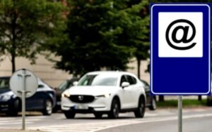 Știți ce ce înseamnă semnul rutier cu „coadă-de-maimuţă”?