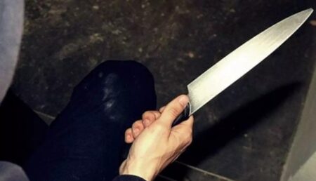 Scandal în Argeș! Bărbat înțepat cu un cuțit de un tânăr de 21 de ani