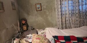 Realitatea crudă a României! A sunat la 112 și a cerut ajutor pentru că moare de frig în casă