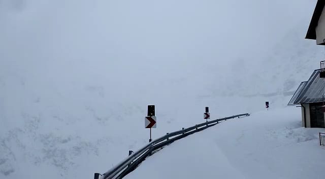 Atenție în Munții Făgăraș! Risc crescut de avalanșe