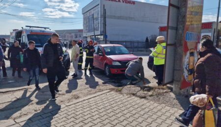 Argeș: Accident cu două mașini