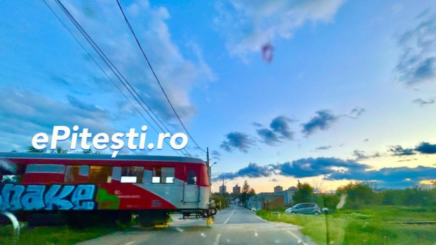 Un tânăr a furat o … locomotivă și s-a plimbat cu ea prin gară