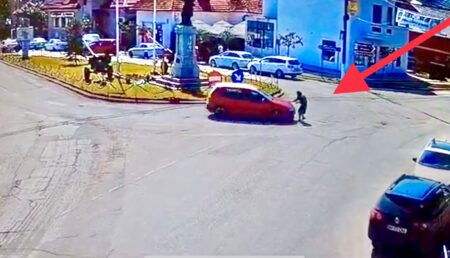 Argeș – Video! Accident grav. Femeie luată pe sus de o mașină