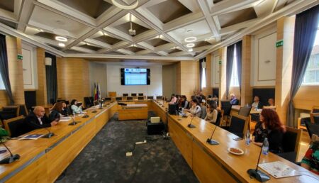 Pitești: Conferință la Primărie pentru finalizarea proiectului de consolidare a capacității administrative locale