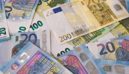 Un nou loc de muncă plătit cu salariul de 2.500 de euro net pe lună