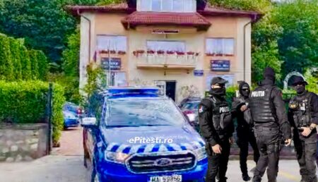 Poliția, oficial cu privire la descinderile de la Primăria Budeasa