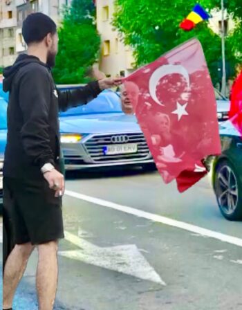 Au năvălit turcii pe străzile din Pitești! Imagini video de senzație