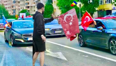 Au năvălit turcii pe străzile din Pitești! Imagini video de senzație