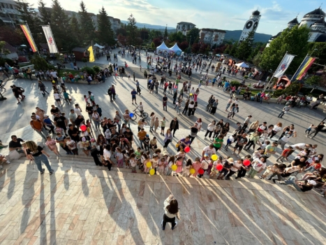 1 Iunie. Universul copilăriei la Mioveni!