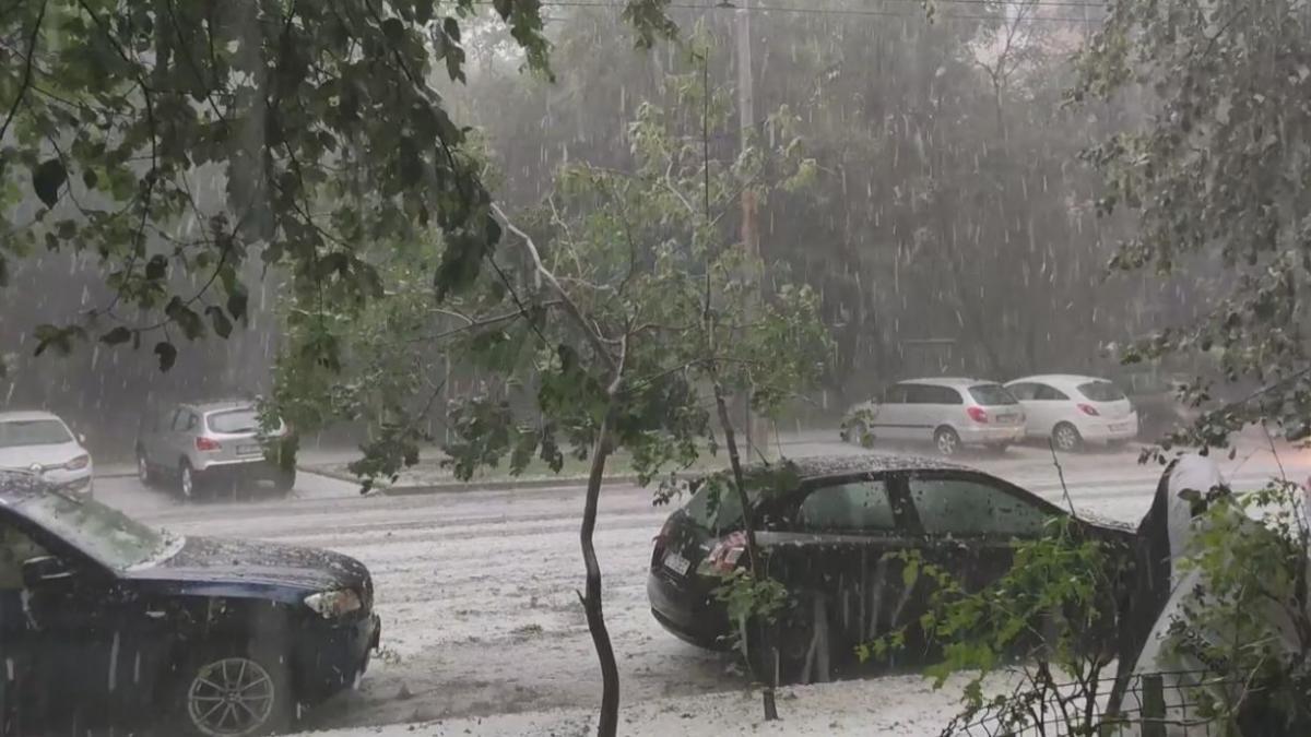 Alertă meteo! Fenomene periculoase lovesc în următoarele ore