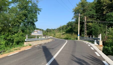 Minune: Un drum județean din Argeș a fost asfaltat!