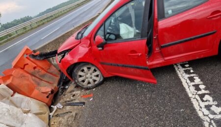 Accident grav pe autostradă! O femeie a ajuns la spital