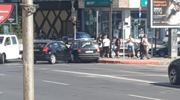 Pitești. Accident în Centru! Pompierii, intervenție de urgență!