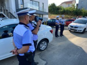 Pitești: Tânăr de 18 ani, prins cu 119 km/h pe bulevard cu limită de 50 km/h