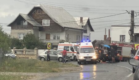 Accident grav lângă Pitești! Două persoane sunt rănite