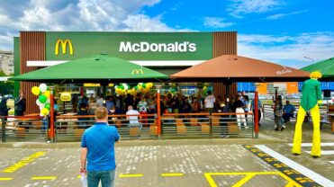 Pitești. Fanii McDonald`s au luat cu asalt restaurantul nou deschis!
