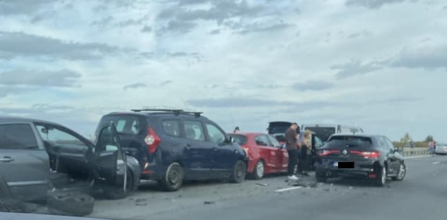 Accident în lanț pe A1 Pitești-București. Carambol cu 10 mașini