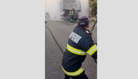 Video. Cum s-au luptat pompierii cu flăcările, la ieșire din Pitești