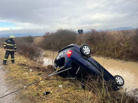 Accident tragic! S-au rostogolit cu mașina și au murit înecați