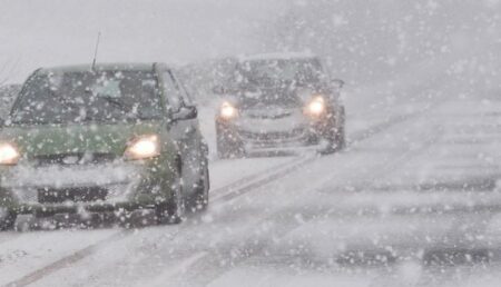 Atenție mare: Ninge puternic pe cel mai periculos drum