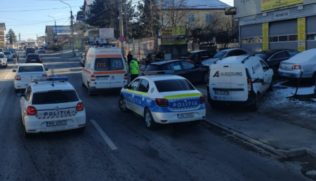 Accident în Pitești. S-au lovit lângă Târgul Săptămânal